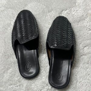 Olukai Black Woven Slip-On Loafers